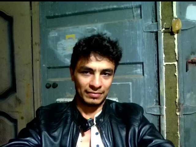 Hulio18Pro live webcam show