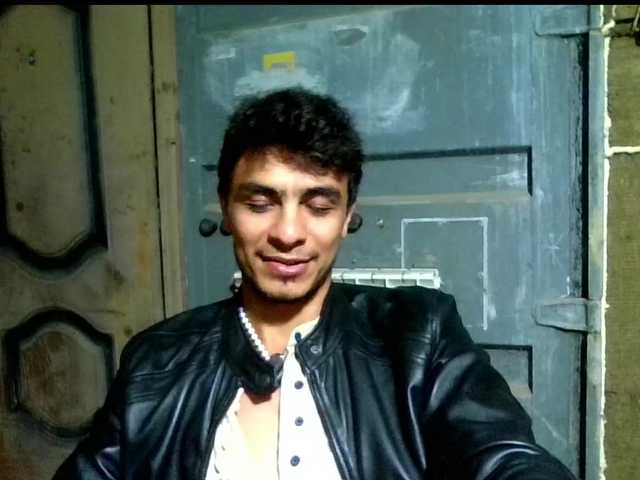 Hulio18Pro live webcam show