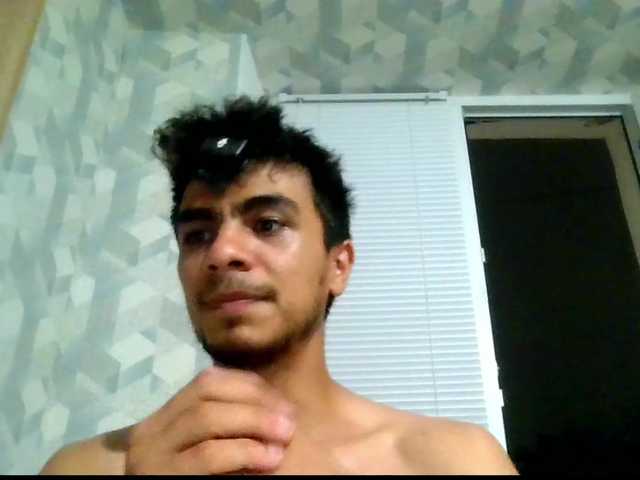 Hulio18Pro live webcam show