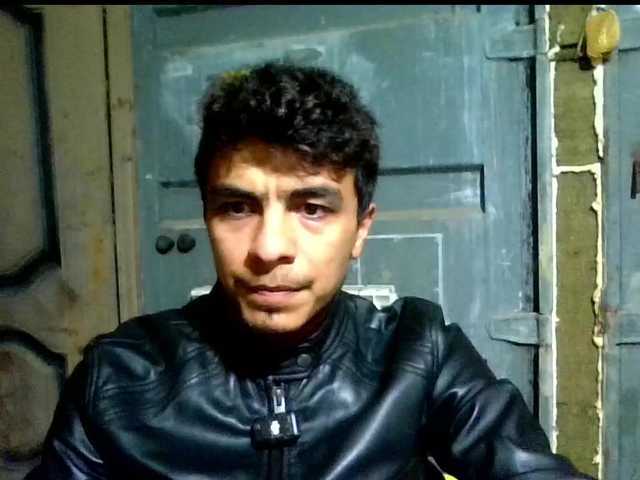 Hulio18Pro live webcam show