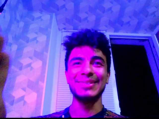 Hulio18Pro live webcam show