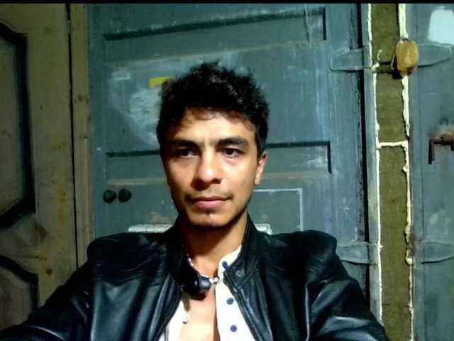 Hulio18Pro live webcam show