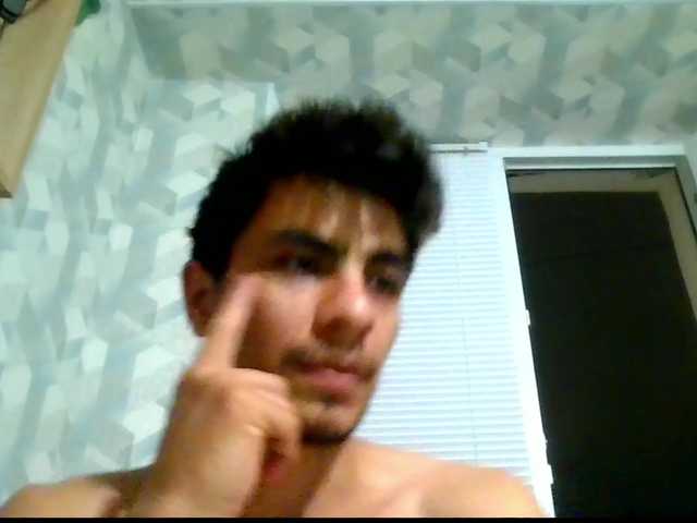 Hulio18Pro live webcam show