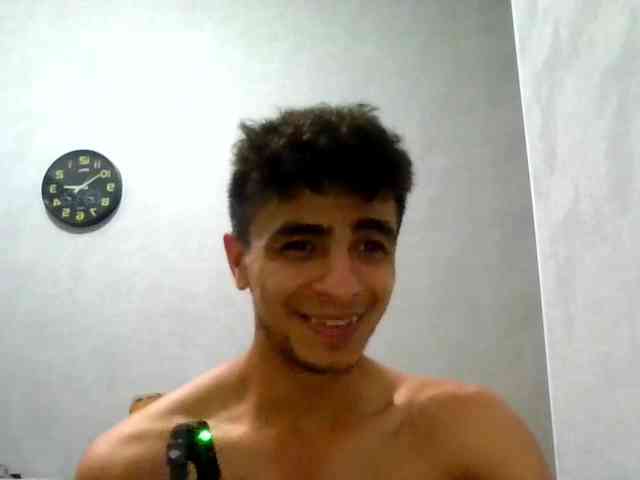 Hulio18Ultra Sex Cam Show