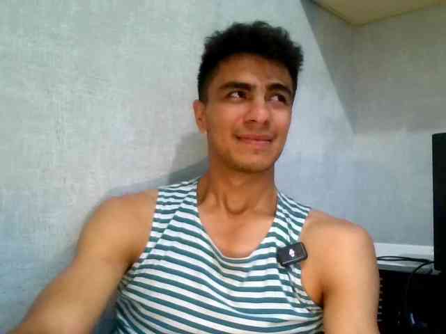 Hulio18Ultra Sex Cam Show