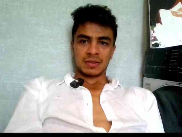 Hulio18Ultra Sex Cam Show