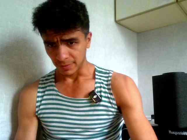 Hulio18Ultra Sex Cam Show