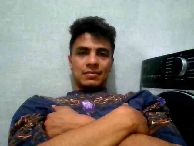 Hulio18Ultra Sex Cam Show