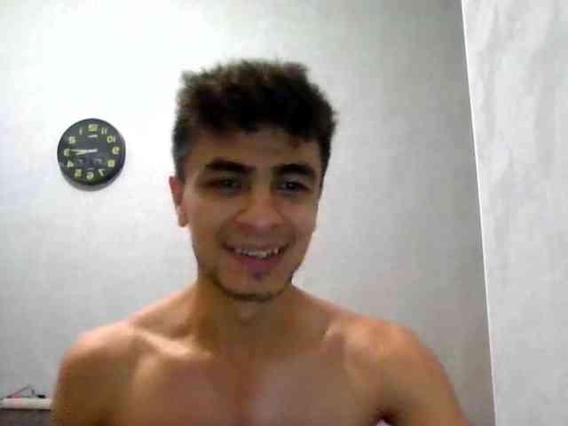 Hulio18Ultra Sex Cam Show