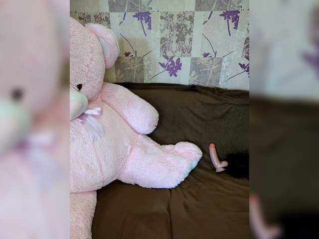 le modèle Loloshka222 est en webcam porno dans un show sur le site bongacams, il possède les tags suivants: White/Caucasian,Redhead,Shaved