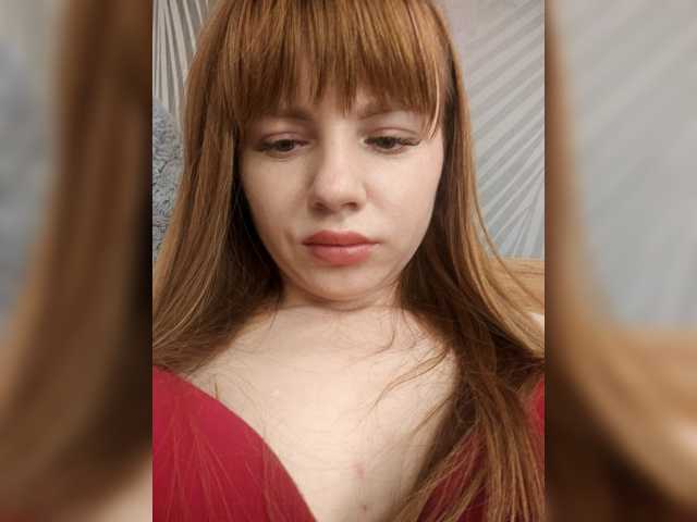 Loloshka222 live cam on BongaCams