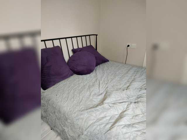 Loloshka222 live cam on BongaCams