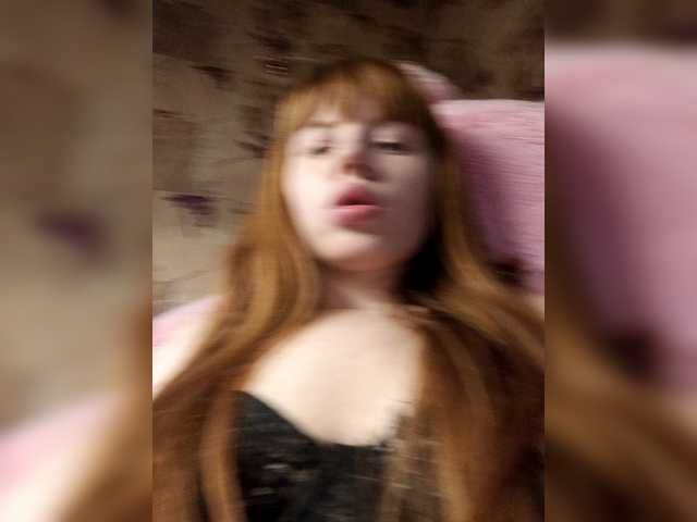 Loloshka222 live cam on BongaCams