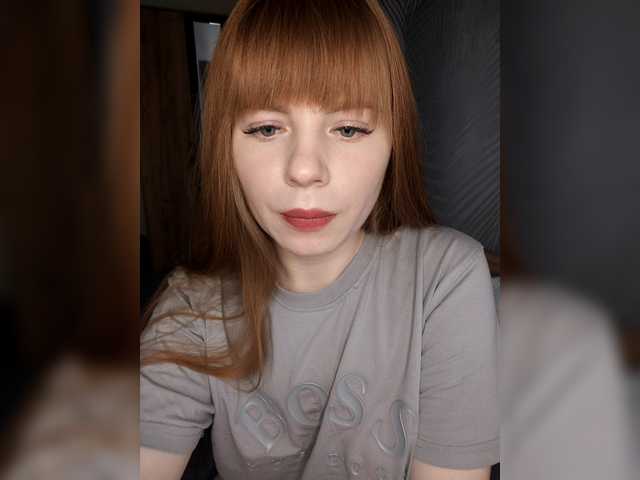 Loloshka222 live cam on BongaCams