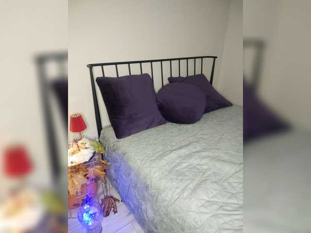 Loloshka222 live cam on BongaCams