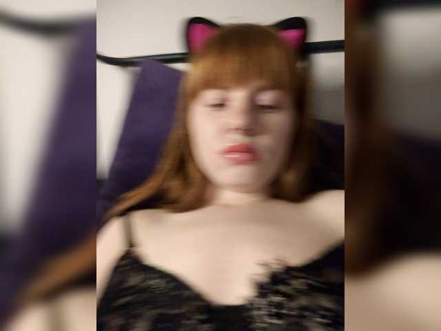 Loloshka222 live cam on BongaCams