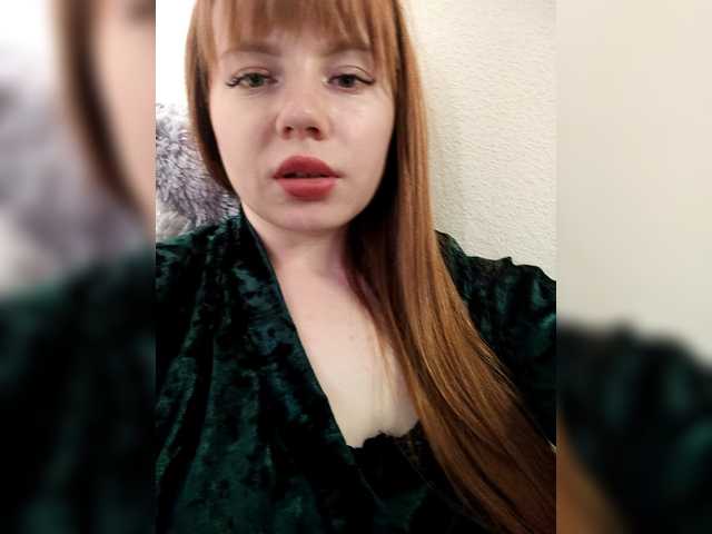 Loloshka222 live cam on BongaCams