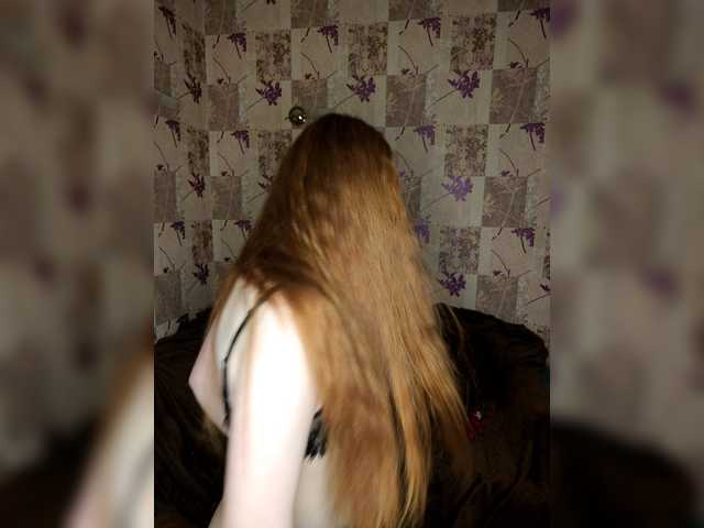 Loloshka222 live cam on BongaCams
