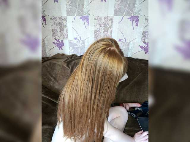 Loloshka222 live cam on BongaCams