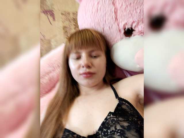 Loloshka222 live cam on BongaCams