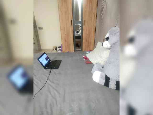 Madam_22 webcam