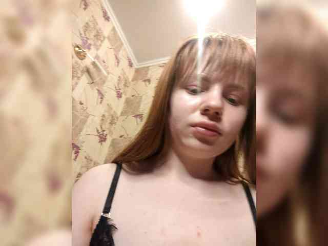 Loloshka222 webcam