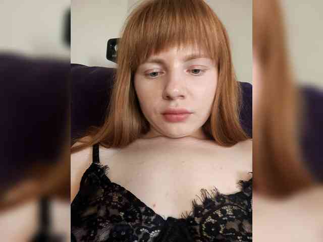 Loloshka222 Live Webcam on BongaCams