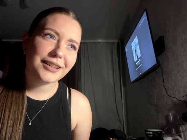 KoketkaLily webcam