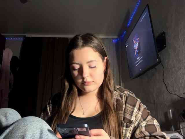 KoketkaLily webcam