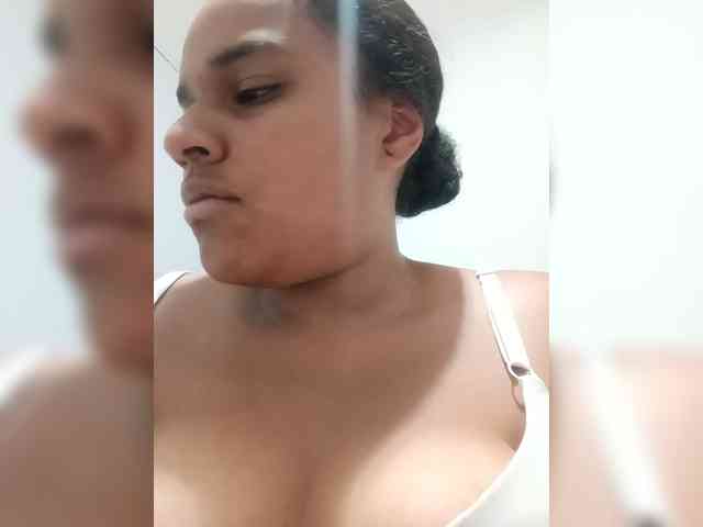 sexygirlbrown webcam