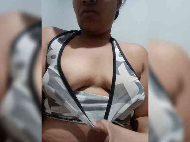 sexygirlbrown webcam