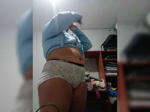 sexygirlbrown webcam
