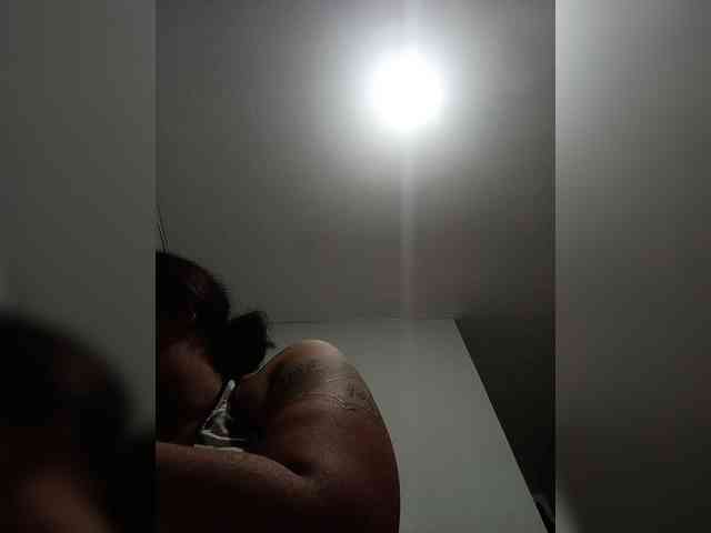 sexygirlbrown webcam