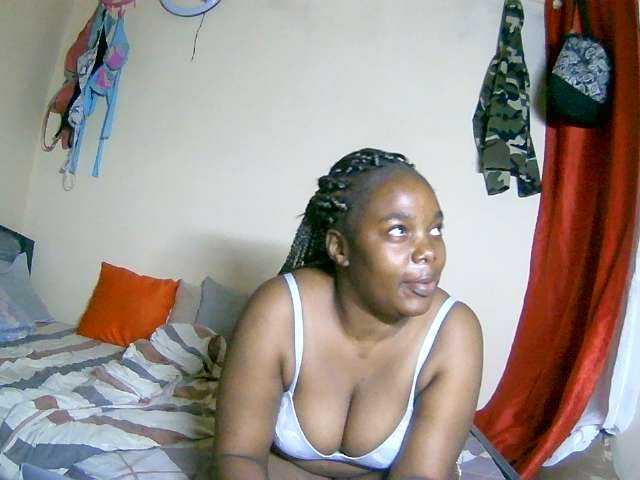 naughty-minx1 live cam on BongaCams