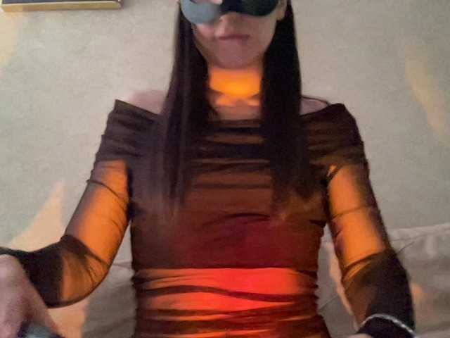 le modèle LadyInfinity est en webcam porno dans un show sur le site bongacams, il possède les tags suivants: White/Caucasian,Brunette,Hairy