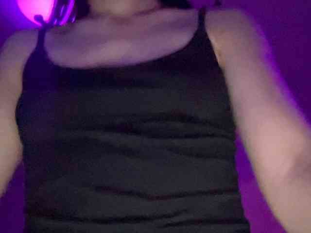 LadyInfinity webcam