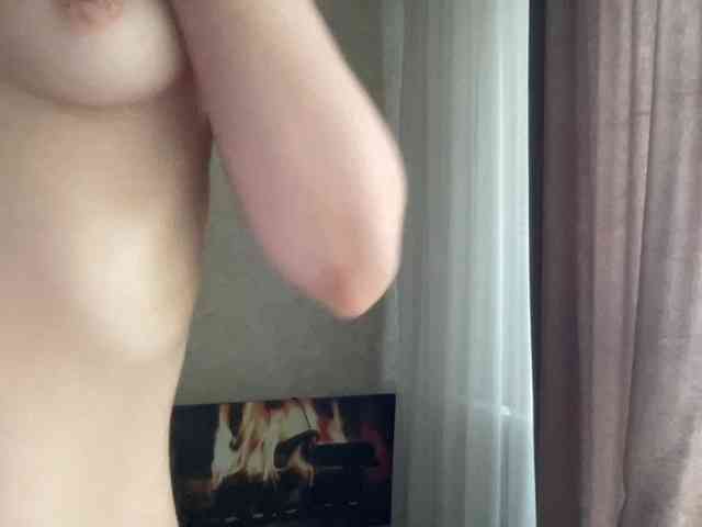 LadyInfinity webcam