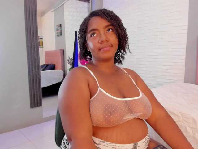 Stephanie-Wheeler live cam on BongaCams