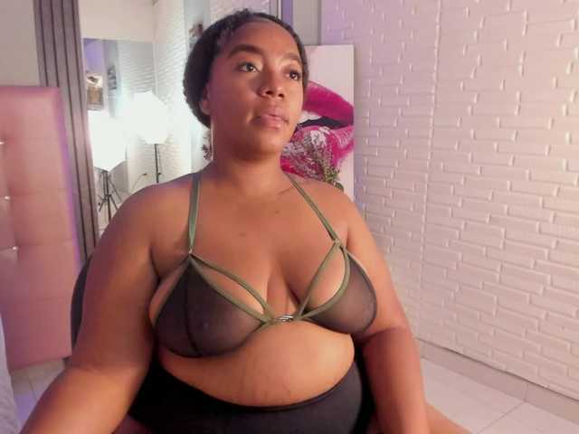 Stephanie-Wheeler live cam on BongaCams