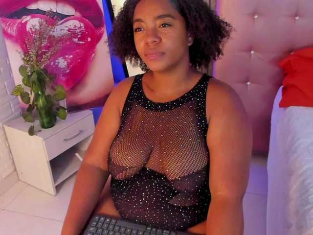 Stephanie-Wheeler live cam on BongaCams