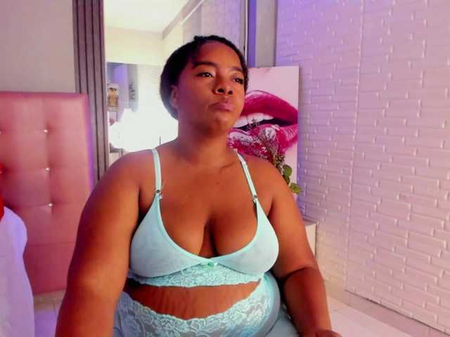Stephanie-Wheeler live cam on BongaCams