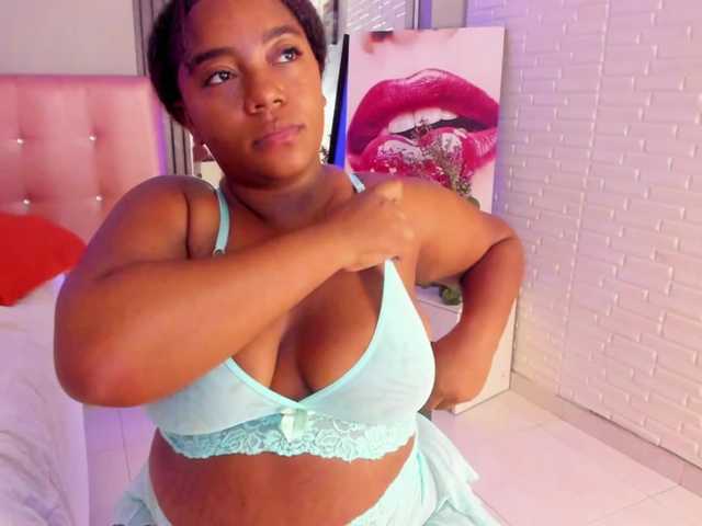 Stephanie-Wheeler live cam on BongaCams