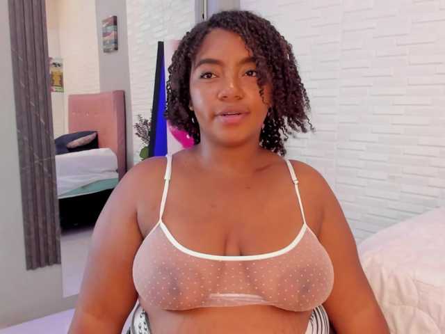 Stephanie-Wheeler live cam on BongaCams