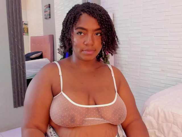Stephanie-Wheeler live cam on BongaCams