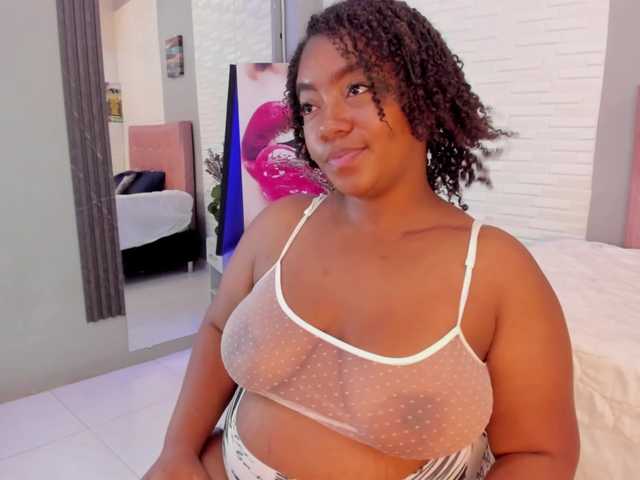Stephanie-Wheeler live cam on BongaCams