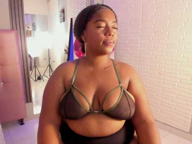 Stephanie-Wheeler live cam on BongaCams