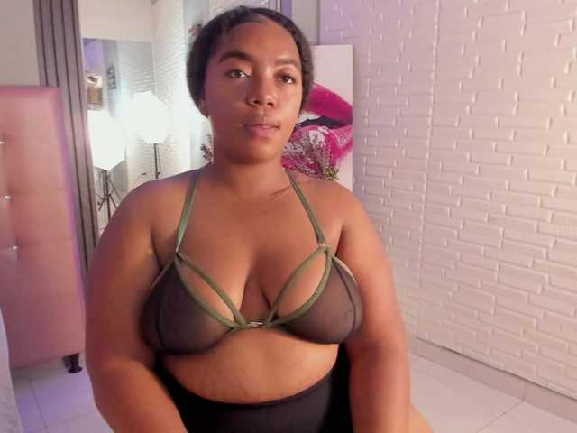 Stephanie-Wheeler live cam on BongaCams