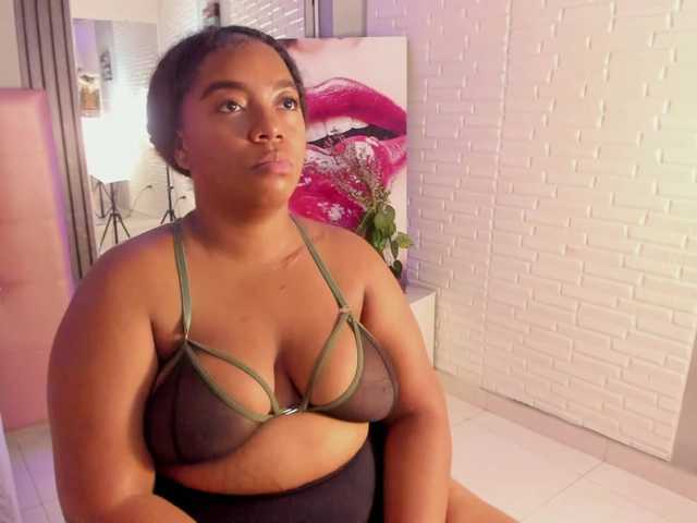 Stephanie-Wheeler live cam on BongaCams