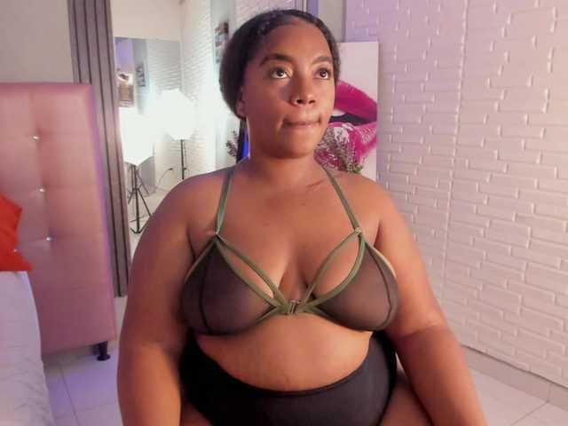 Stephanie-Wheeler live cam on BongaCams