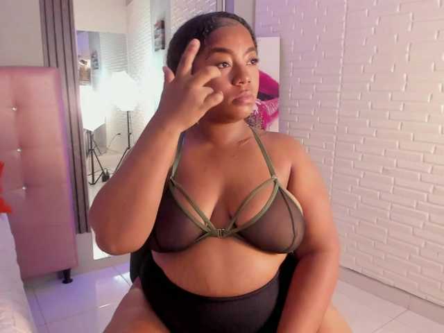 Stephanie-Wheeler live cam on BongaCams